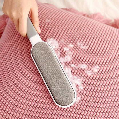 brosse-anti-poil-canapé-fauteuil-salon-tapis-magicpeluche