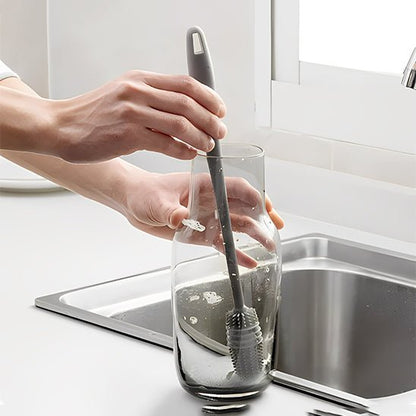 brosse-vaisselle-gris-en-silicone-pour-bouteille